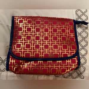 Contents by Allegro Toiletry Bag. Pink/Gold